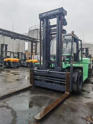 15 tonnes de chariot élévateur diesel Mitsubishi FD150 pour améliorer l'efficacité des hôtels