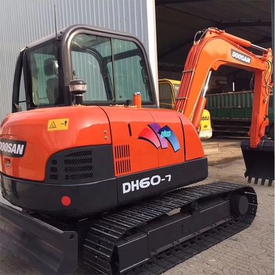 Corée du Sud Utilisé Doosan DH60-7 60 60DX Petite mini-pelée avec pompe hydraulique d'origine