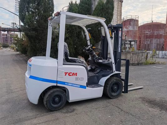 2012 TCM FD30 Ascenseur à fourchette diesel avec longueur de fourchette de routine Abordable et polyvalent