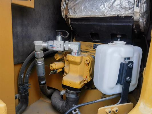 Excavateur d'occasion CAT 307.5 avec soupape hydraulique d'origine et rails en caoutchouc du Japon