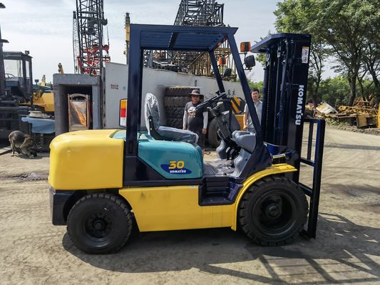 90% de la source d'alimentation manuelle du chariot élévateur KOMATSU FD30 à Longhua avec FD40 FD50 FD70