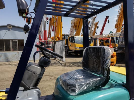 90% de la source d'alimentation manuelle du chariot élévateur KOMATSU FD30 à Longhua avec FD40 FD50 FD70
