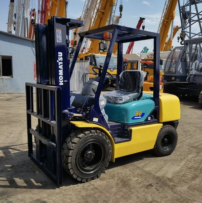 Longueur de fourchette 1200 mm Komatsu FD30-14 3TON chariot élévateur pour restaurant d'occasion 2 étape 3étape
