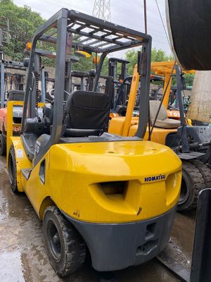 Faites bouger votre épicerie avec le chariot élévateur diesel Komatsu FD30 3 Tonnes FD25 FD40 FD50