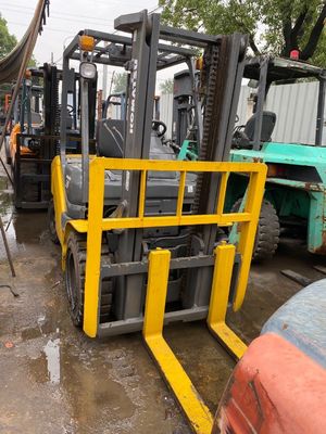 Faites bouger votre épicerie avec le chariot élévateur diesel Komatsu FD30 3 Tonnes FD25 FD40 FD50