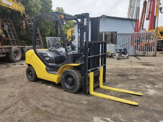 Source d'alimentation manuelle 3 tonnes Komatsu FD30 chariot élévateur pour des opérations en entrepôt en douceur
