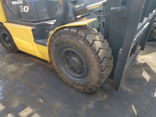 Équipement de levage japonais utilisé Komatsu FD50 5 tonnes en excellent état