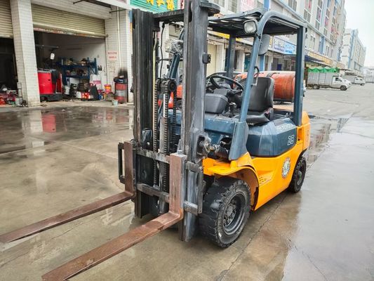 Largeur de fourche de routine Toyota Diesel 4 tonnes avec hauteur de levage de 6 m et moteur japonais