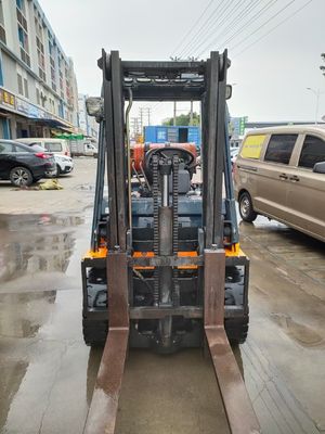Largeur de fourche de routine Toyota Diesel 4 tonnes avec hauteur de levage de 6 m et moteur japonais