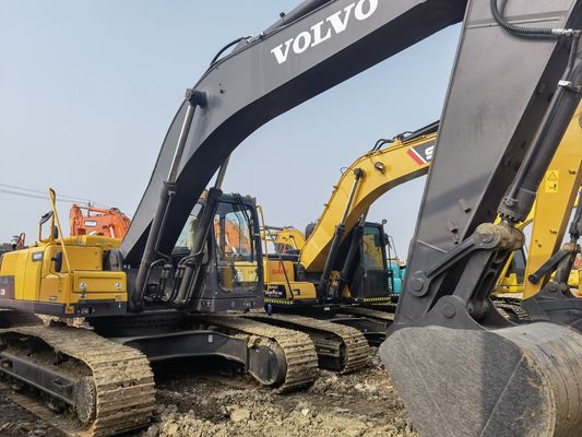 Excavatrice VOLVO EC290D utilisée avec autre capacité de seau en bon état