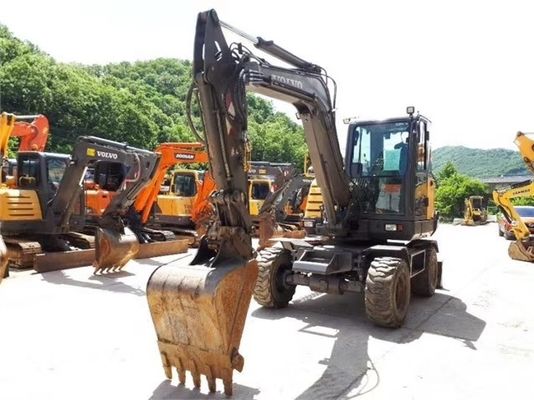 Excavateur à roues Volvo EW60 d'occasion en bon état et d'une autre capacité de seau