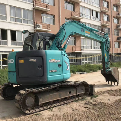 Excavateur à rouleaux d'occasion Kobelco SK70SR d'une capacité nominale de 3 tonnes