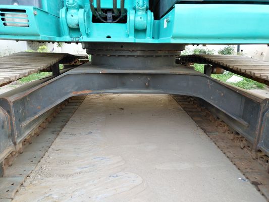 Capacité de charge nominale de 3 tonnes Valve hydraulique d'origine utilisée Kobelco SK135 Excavateur à rampe