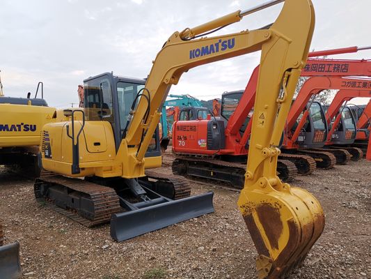 Commatsu Pc56-7 Excavateur d'occasion à Shanghai avec une soupape hydraulique originale