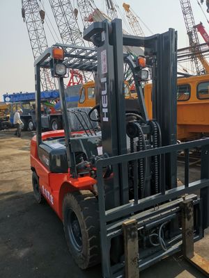 2.5 tonnes de chariot élévateur diesel héliporté avec certification CE et dimensions de fourchette de routine