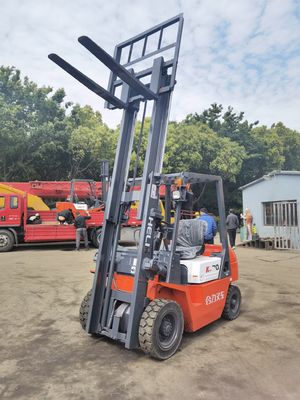 Boutiques de produits alimentaires et de boissons Héli K20 diesel 2 tonnes diesel deux mâts chariot élévateur dans le budget