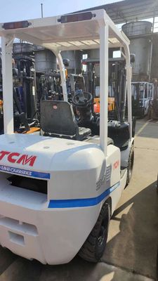 TCM FD25T3C diesel de levage 2.5 Tonnes deuxième main chariot élévateur à Shanghai avec moteur diesel