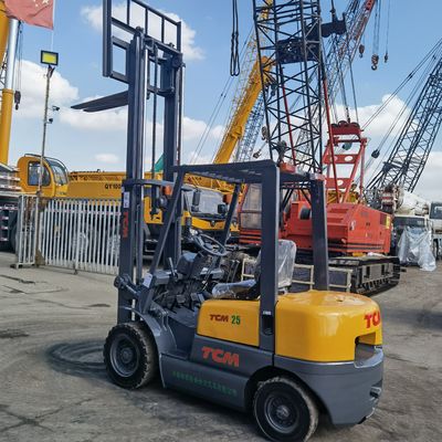 TCM 2 tonnes chariot élévateur à fourche à moteur diesel et largeur de fourche de routine