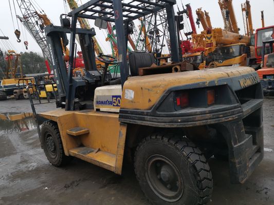 Camion élévateur de 5 t Komatsu avec cylindre de 1200 mm Longueur de la fourchette 2,7*1,2*2,1 m Dimensions globales