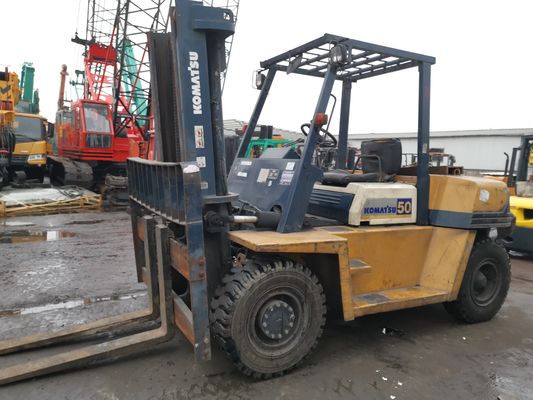Camion élévateur de 5 t Komatsu avec cylindre de 1200 mm Longueur de la fourchette 2,7*1,2*2,1 m Dimensions globales