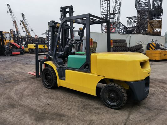 Source d'alimentation manuelle Le chariot élévateur Komatsu FD50 avec technologie de levage japonaise d'origine