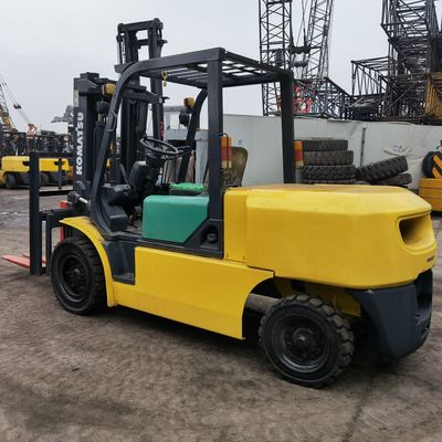 Source d'alimentation manuelle Le chariot élévateur Komatsu FD50 avec technologie de levage japonaise d'origine