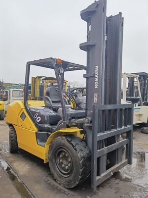 Shanghai Instock Komatsu FD50-10 chariot élévateur de 5 tonnes avec 2,5 tonnes 3 tonnes 3,5 tonnes 5 tonnes 7 tonnes 15 tonnes
