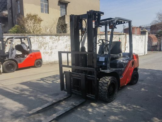 TOYOTA 8F30 7F30 FD30 chariot élévateur à moteur diesel avec une longueur de fourchette de 4,5 m et un mât à 3 étages