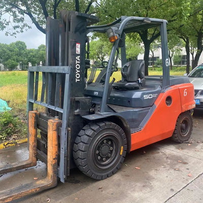 Camion élévateur diesel Toyota 5 tonnes avec moteur japonais