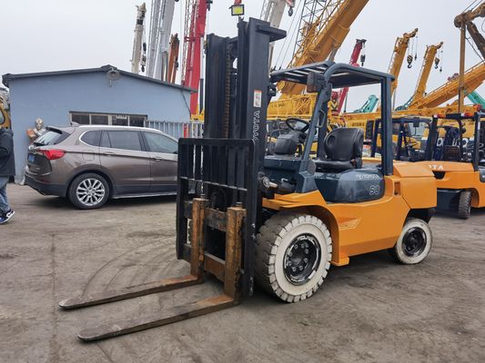 Toyota d'occasion 4 tonnes 4,5 tonnes 5 tonnes radiateur chariot élévateur diesel FD40 FD45 FD50