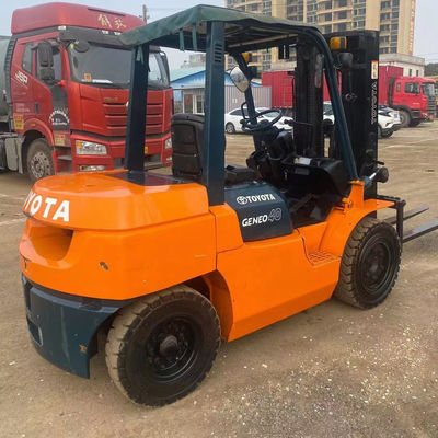 Toyota FD40,4 tonnes avec 2 étages Mast 3m 4m 4,5m Poids 4 000 kg