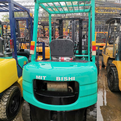 Le chariot élévateur diesel de 2,5 tonnes avec moteur Mitsubishi ou Isuzu