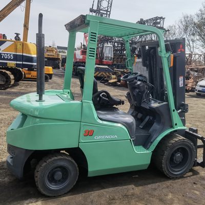 Conditions de travail stables Mitsubishi de seconde main 3 tonnes FD30 chariot élévateur à fourchette 180 mm de largeur