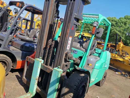5.5 tonnes de chariot élévateur diesel MITSUBISHI de 180 mm de largeur de fourchette du Japon en bon état