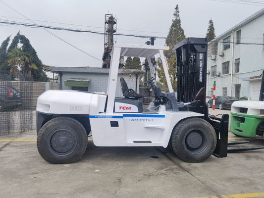 Consommation 10 tonnes TCM FD100Z 2 étape 4 mètres chariot élévateur à fourche utilisé pour ateliers de réparation de machines