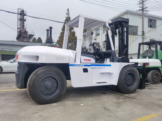 Consommation 10 tonnes TCM FD100Z 2 étape 4 mètres chariot élévateur à fourche utilisé pour ateliers de réparation de machines