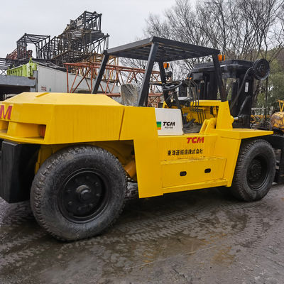 TCM FD100 chariot élévateur diesel de 10 tonnes avec hauteur de levage de 3 m et largeur de fourchette de 4,5 m à Shanghai