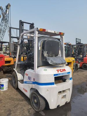 Accueil 2,5 tonnes d'occasion Japon TCM FD25 T3C chariot élévateur diesel pour les entreprises de restauration au détail
