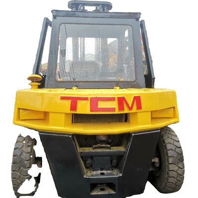 TCM FD70Z8 utilisé chariot élévateur avec dents automatiques et source d'alimentation moteur diesel à Shanghai