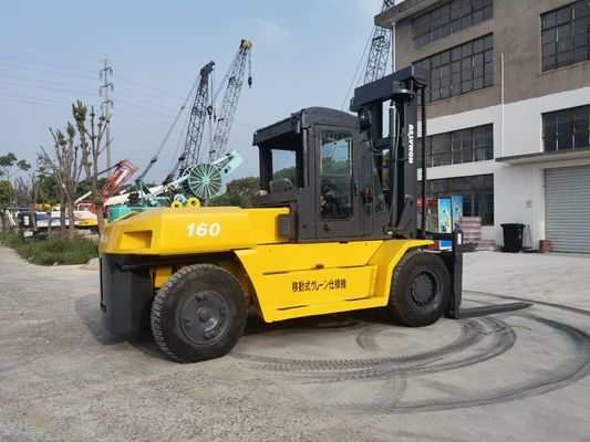 Camion élévateur à fourche diesel Komatsu de 16 tonnes à 20 tonnes FD16 pour les ménages