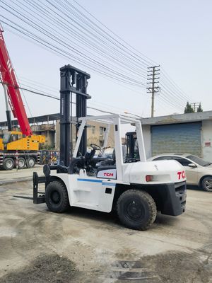 7 tonnes de chariot élévateur diesel japonais FD70 utilisé pour le traitement des matériaux alimentaires et des boissons