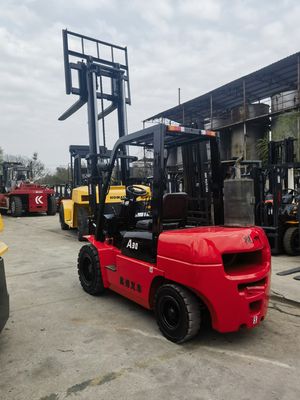 Excellent état Hangzhou A30 3 tonnes mini chariot élévateur diesel pour les petites entreprises
