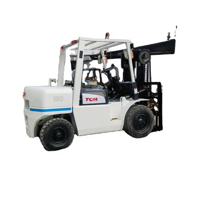 Puissant moteur diesel de 5 tonnes TCM 3 étages 4,5m FD100 DF50 FD70 chariot élévateur d'occasion au Japon
