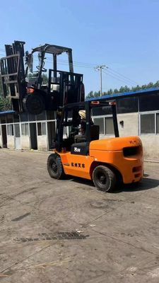 Hangcha R100 R30 chariot élévateur diesel 5000 kg pour les opérations d'entrepôt dans les magasins de vêtements
