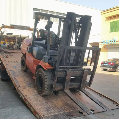 Camion élévateur Toyota FD50 d'occasion de 5 tonnes avec un poids de 5000 kg et un bon travail en bon état
