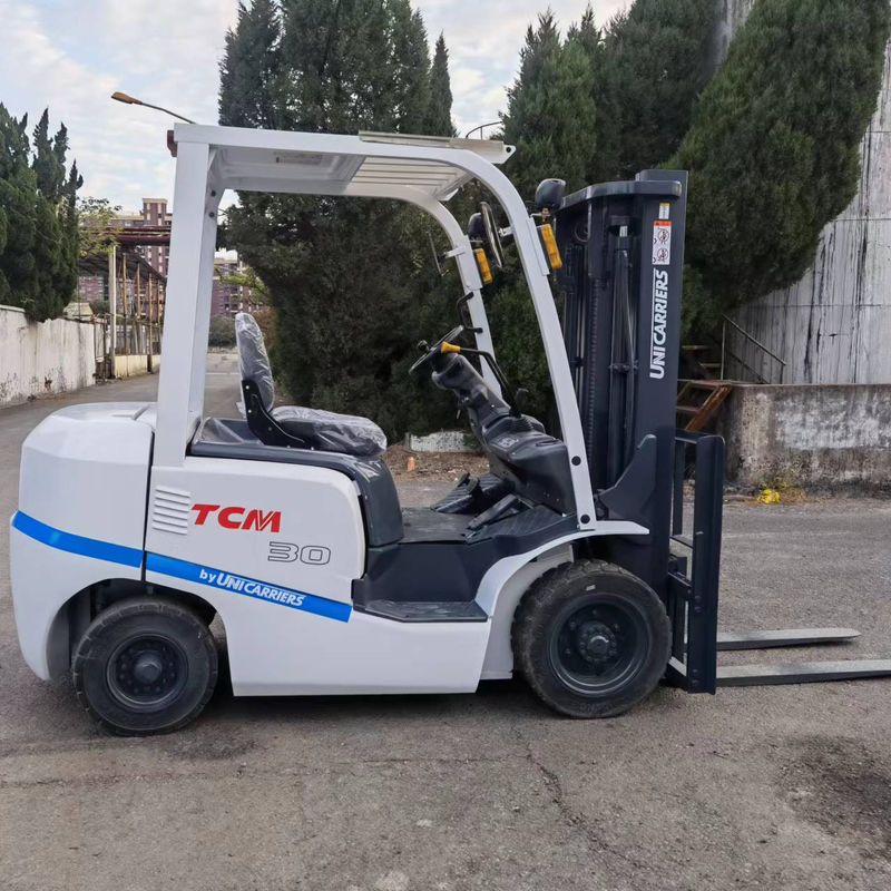2012 TCM FD30 Ascenseur à fourchette diesel avec longueur de fourchette de routine Abordable et polyvalent
