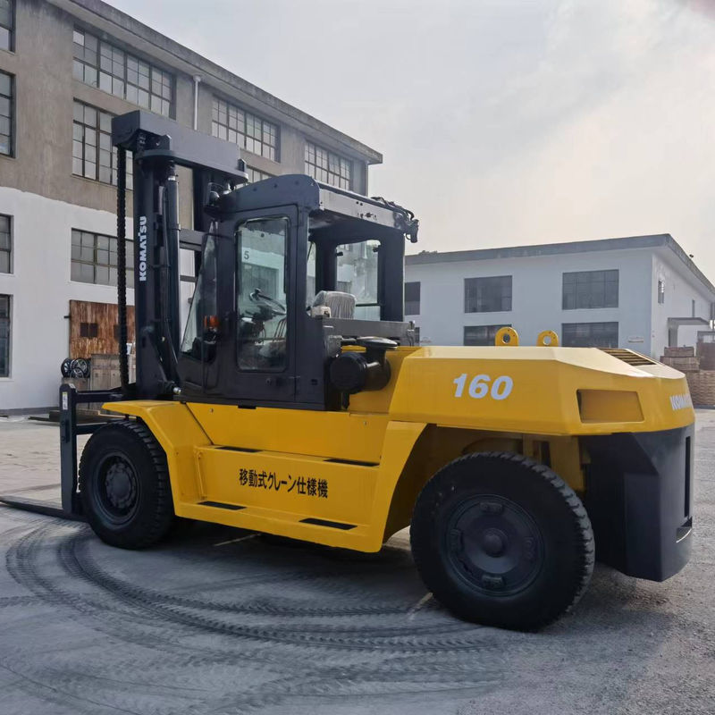 Top- Komatsu FD160 d'occasion avec source d'alimentation moteur diesel et longueur de fourchette de 1150 mm