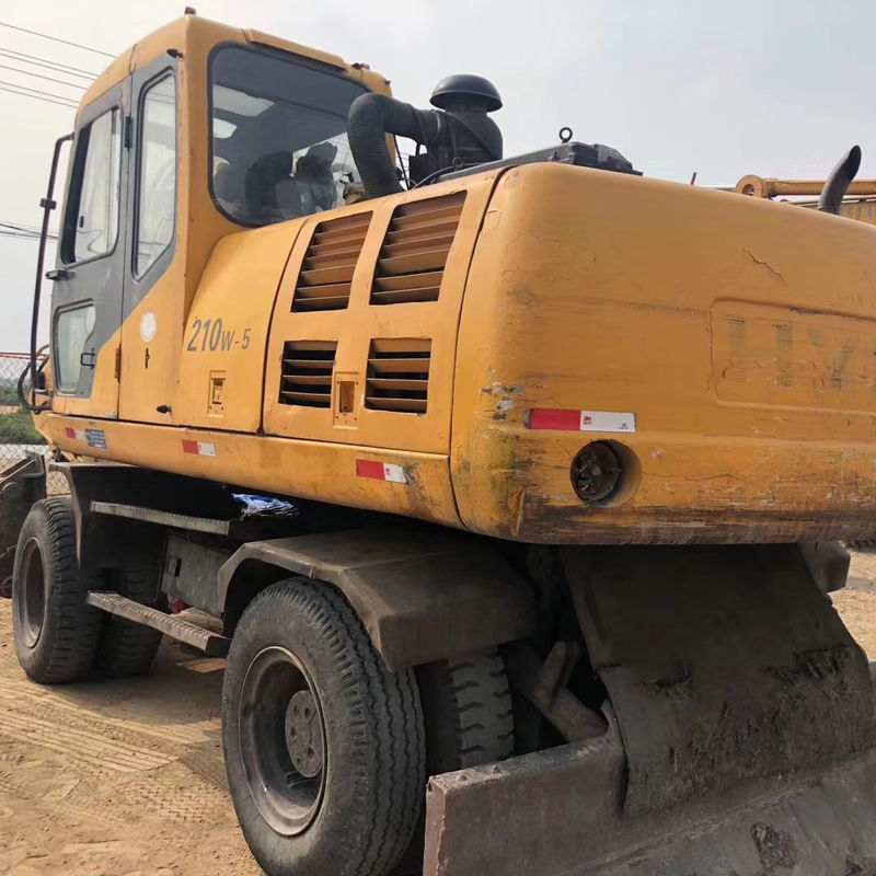 Excavateur à roues Hyundai 210W en excellent état avec moteur original