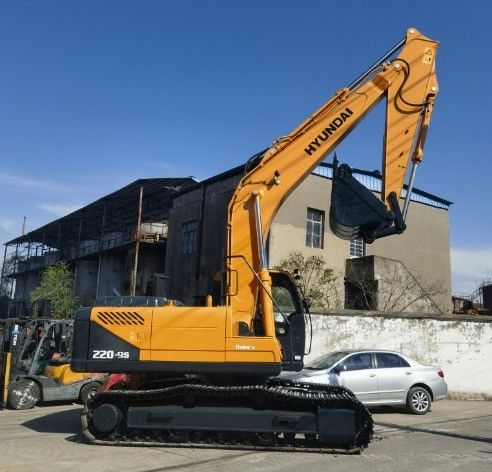 20 tonnes de poids de fonctionnement Excavateur Hyundai 220LC-9S d'occasion pour expédition rapide