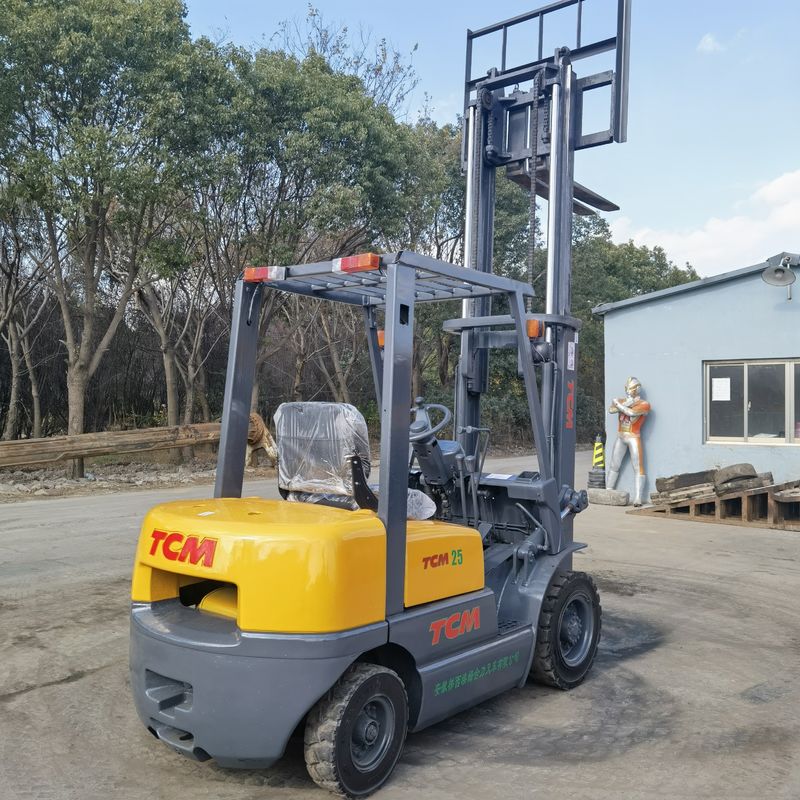 2.5 tonnes TCM chariot élévateur FD25T5 Chariot élévateur de 2,5 tonnes utilisé avec des dimensions générales standard